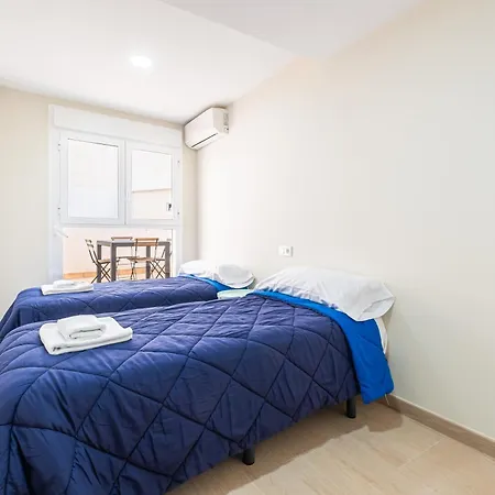 Aparthotel La Rosita Old Town *