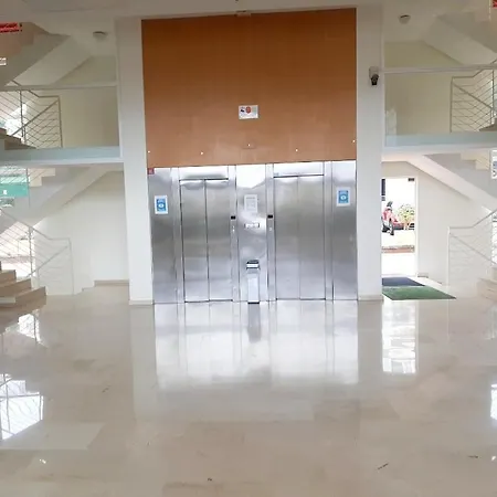 Vacanza Luxury Complex- Parking , Pool Only In The Summer , Rincon De Loix Apartment