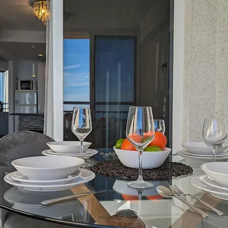 Tropic Mar Sea View *