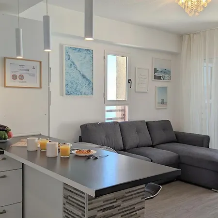 Tropic Mar Sea View Apartment