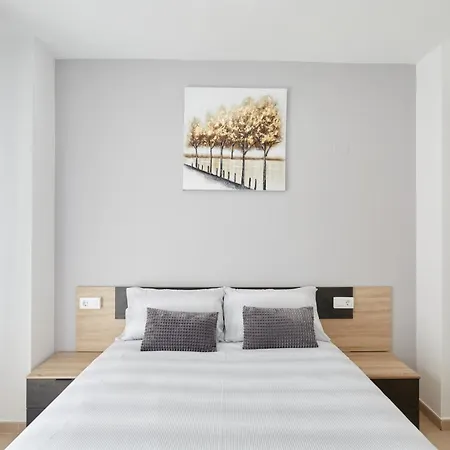 Luxury, Newly Renovated 1-bedroom By The Beach