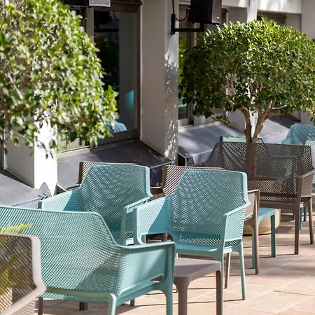 Climia Plaza 4*