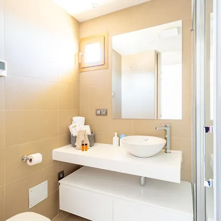 Intempo Sky 161 Apartment