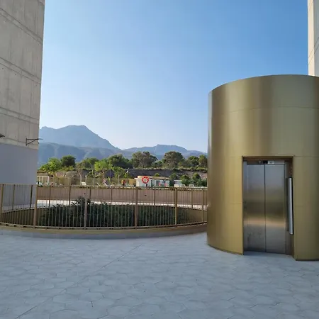Floor 32! Intempo Luxury Apartment
