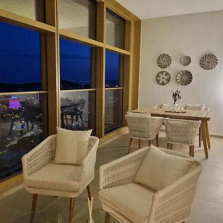 Floor 32! Intempo Luxury
