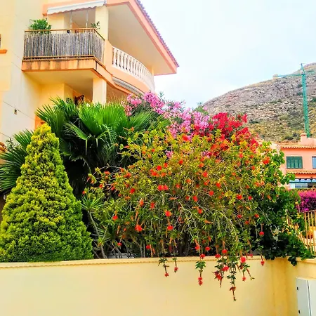 Deluxe Garden Flat Near Terra-Mitica *