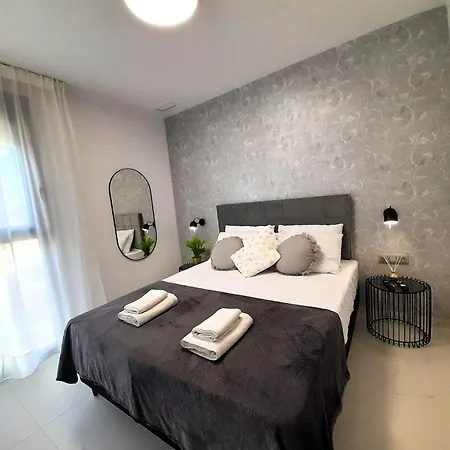 Sunset Cliffs 3 Bedrooms Apartment *