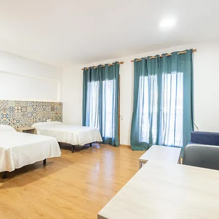 El Castell Old-town Apartamento *