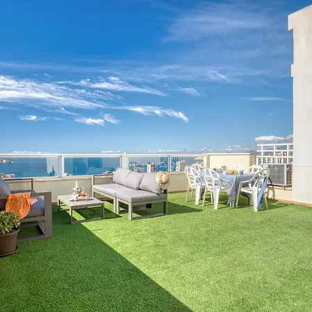 Penthouse Apartment *