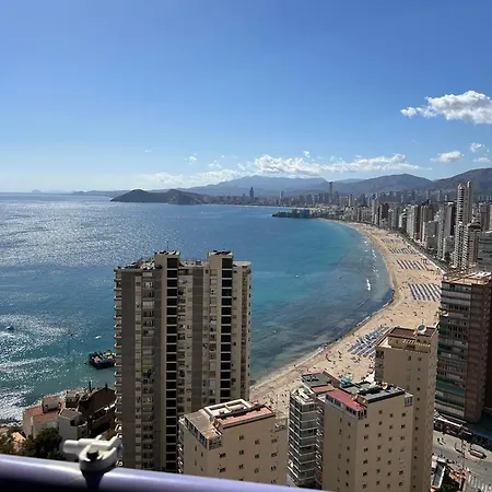 Con Preciosas Vistas Y Piscina