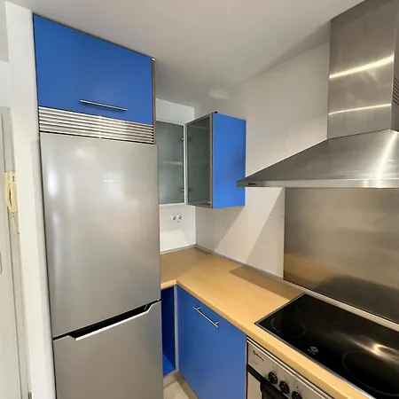 Apartment Beachside Luxe 1br: New & Chic Benidorm