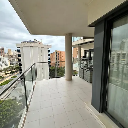 Beachside Luxe 1br: New & Chic Apartment *