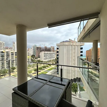 Beachside Luxe 1br: New & Chic * Benidorm