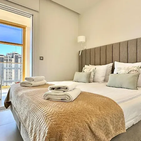 Intempo By Leo Apartment