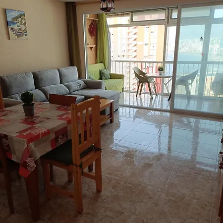 Con Vistas A La Playa De Levante Benidorm