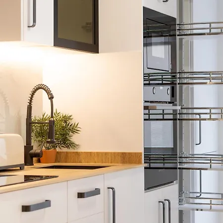Apartamento Ayq 1 *