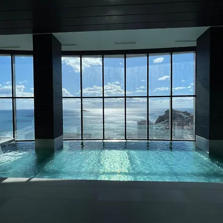Elio Luxury Beach, Floor 28, Spa & Gym Apartment *