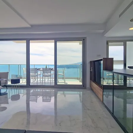 Planta 37: Terraza Privada Con Vistas Al Mar *