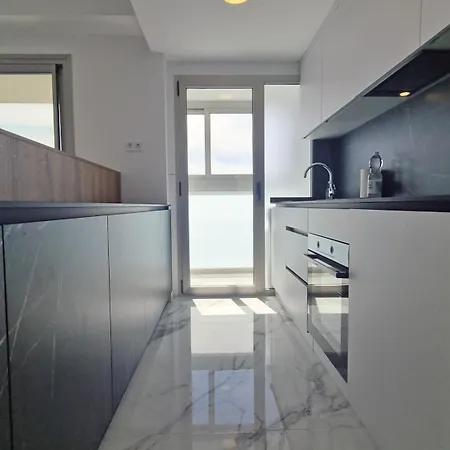 Planta 37: Terraza Privada Con Vistas Al Mar *