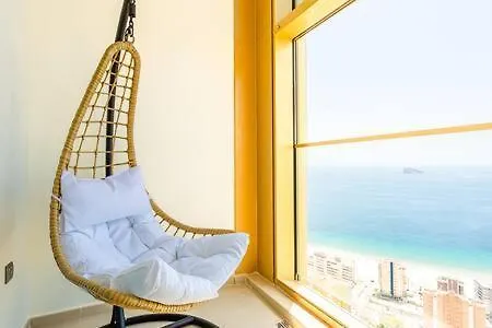 Apartment Intempo Sky 252