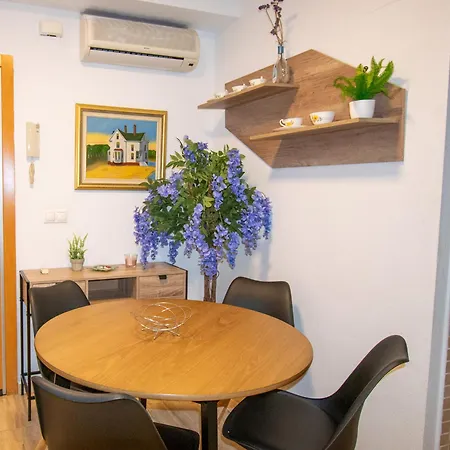 Jardines Poniente 아파트