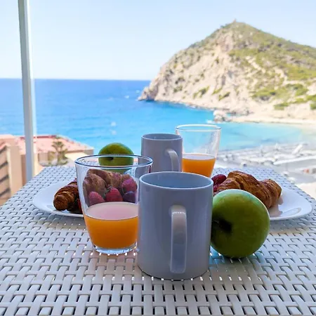 Cornelia Sea View Apartment