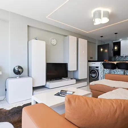 Cornelia Sea View Apartment *