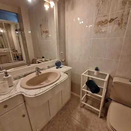 Beautiful 2 Bedrooms Aparatament