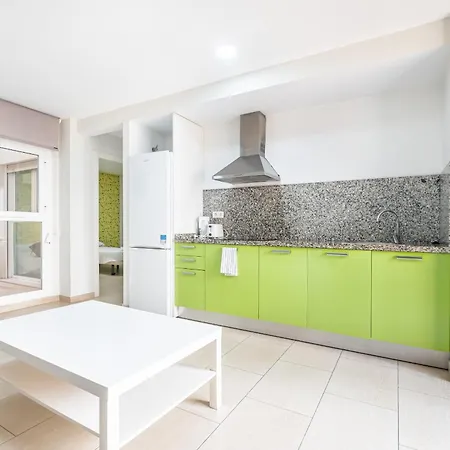 Aparthotel La Rosita Old Town *