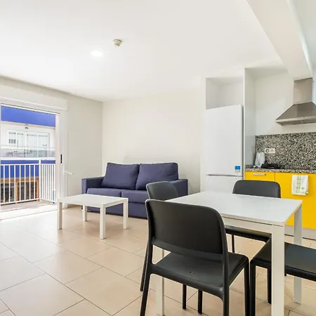 Aparthotel La Rosita Old Town