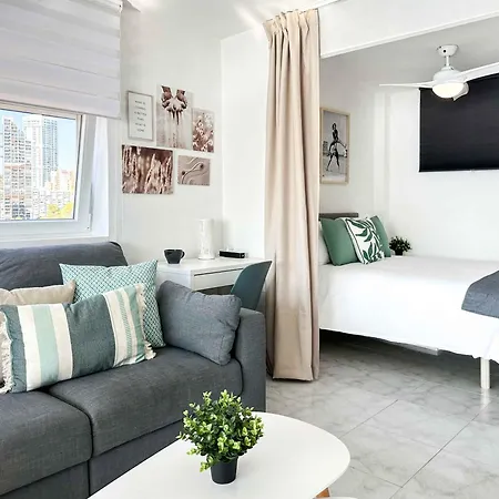 Balcon Al Mediterraneo Y Skyline De Apartment *