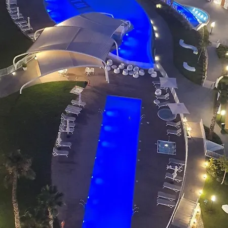 Sunset Waves Luxury 200m From The Apartamento *