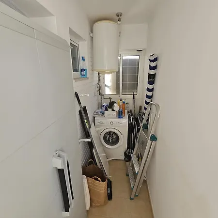 Cornelia 2 Apartment *