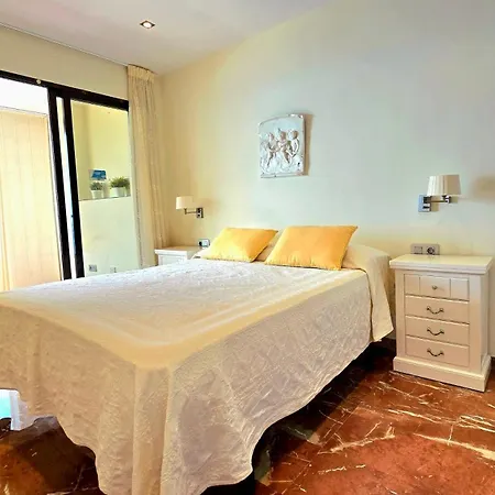 Primera Linea De Playa- First Line Apartment Benidorm