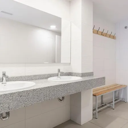 Lujo En Sunset Waves Sauna Tenis Vistas Al Mar Gym Apartment Benidorm