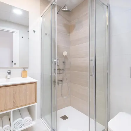 Lujo En Sunset Waves Sauna Tenis Vistas Al Mar Gym Apartment Benidorm