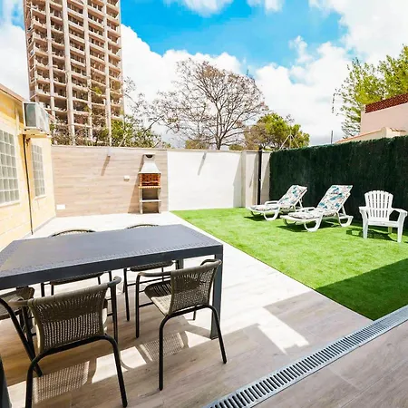 Casa Loma Con Terreno Privado Y Parking Compartido - A 800m De Playa Poniente
