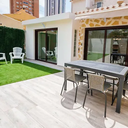 Casa Loma Con Terreno Privado Y Parking Compartido - A 800m De Playa Poniente *