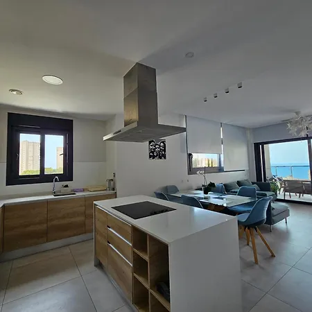 люкс аппартаменты с фантастическим видом Sunset Waves Benidorm