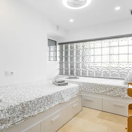 Excelsior Deluxe First Line Apartment