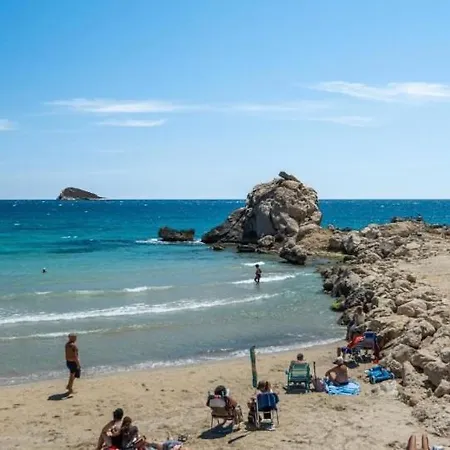 Oasis Cala Alta New 120qm Free Parking, Pool, 2 Bath, 3bdr, Wi-fi, Air-condit Appartement *