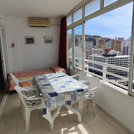 Solo Familias Torre Domo Benidorm
