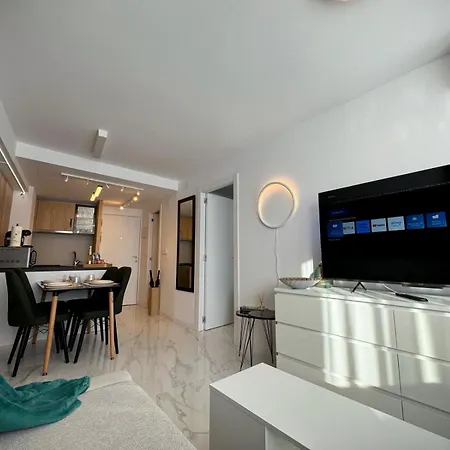 G. Luxury Apartment