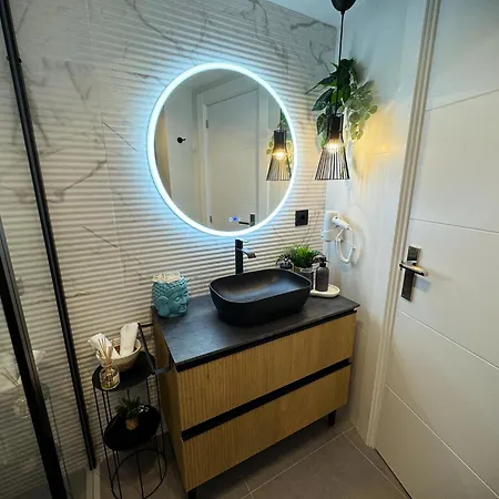 G. Luxury Apartment