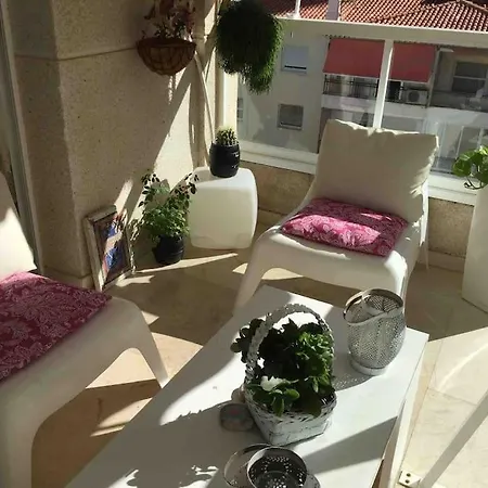 Penthouse At Rincon! Wifi, Parking And Pets Free Apartment