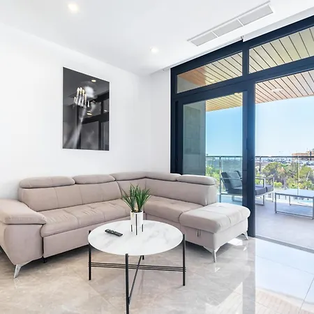 Sunset Waves Siesta Apartment
