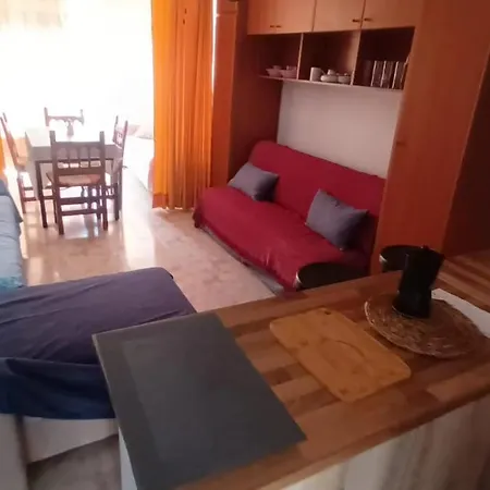 Apartment Nuevo Apto Hasta 6 Personas Muy Cerca De Playa Levante Con Jardines Y Gran Piscina , Pista De Tennis Y Futbol Deportes Y Zona Infantil ,en Urbanizacion Con Parking
