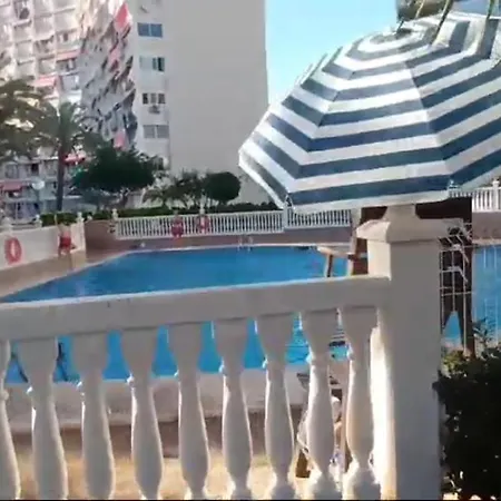 Nuevo Apto Hasta 6 Personas Muy Cerca De Playa Levante Con Jardines Y Gran Piscina , Pista De Tennis Y Futbol Deportes Y Zona Infantil ,en Urbanizacion Con Parking Benidorm