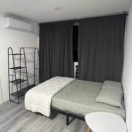 Estudio Nuevo Y Moderno