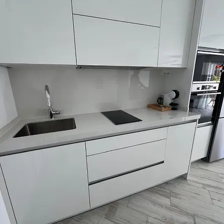 Apartment 4b On The *